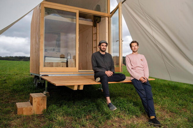 Alain Brülisauer und Jérôme Rütsche vor ihrem mySaess, Photo by Christian Pfander